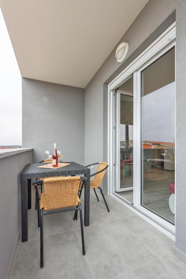Lägenhet 2 Bedroom Peroj *