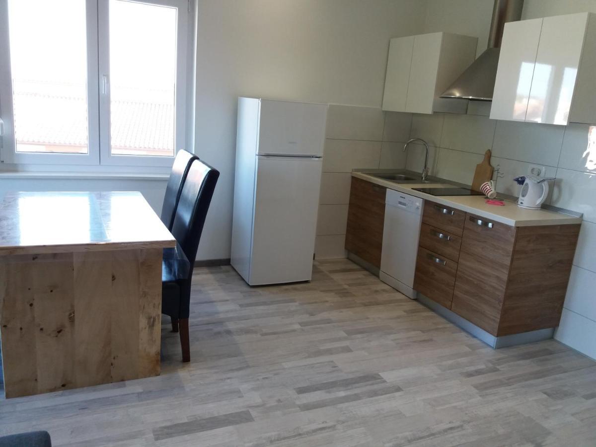 2 Bedroom Peroj Lägenhet